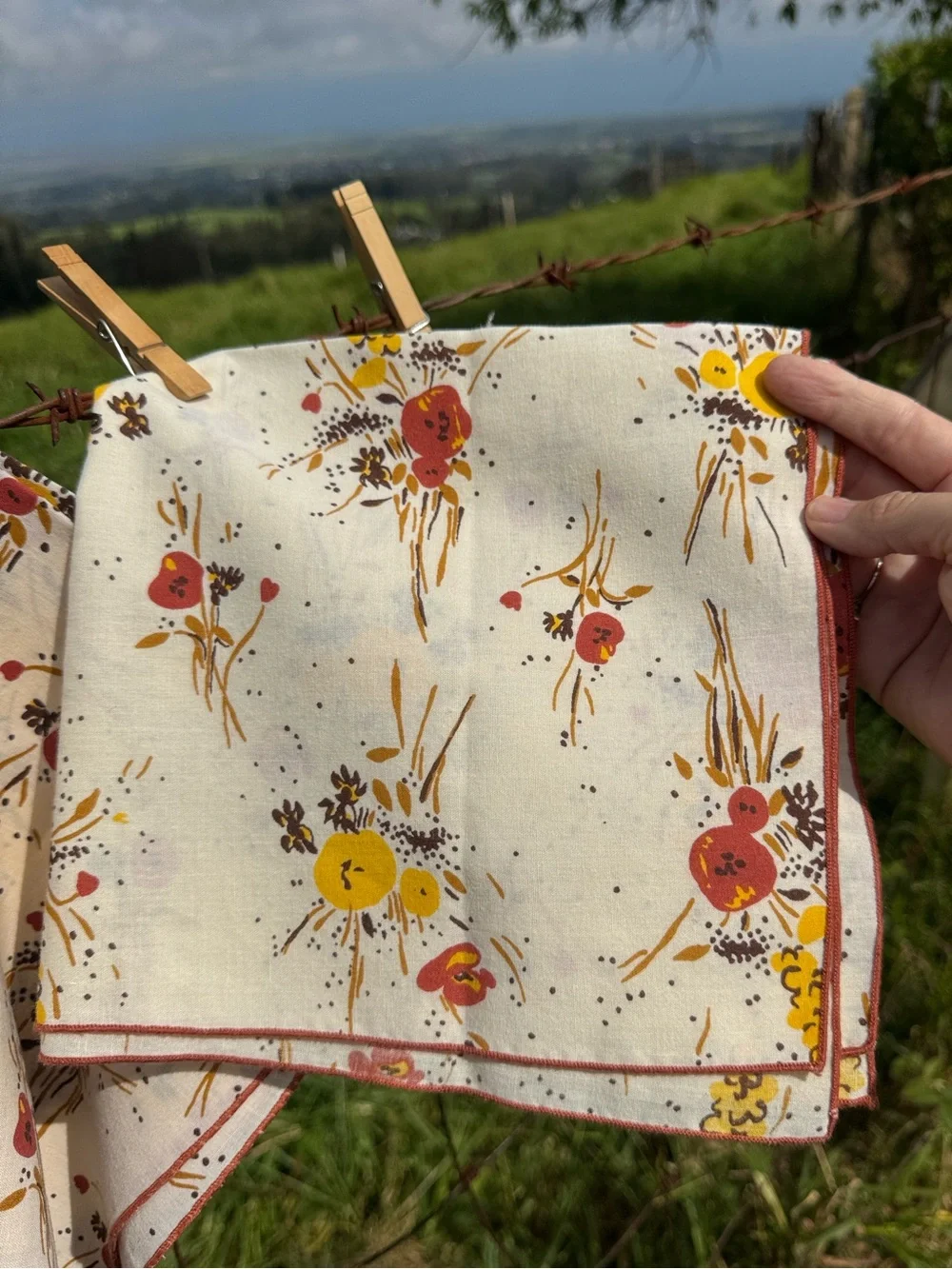Vintage mid century Oleg Cassini  Floral Brown Yellow Napkin Set
